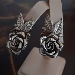 Vintage Peruzzi Sterling Silver Rose Earrings